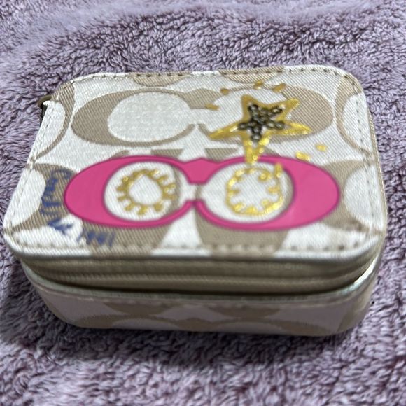 NWT Coach Triple Pill Case - Picture 1 of 14